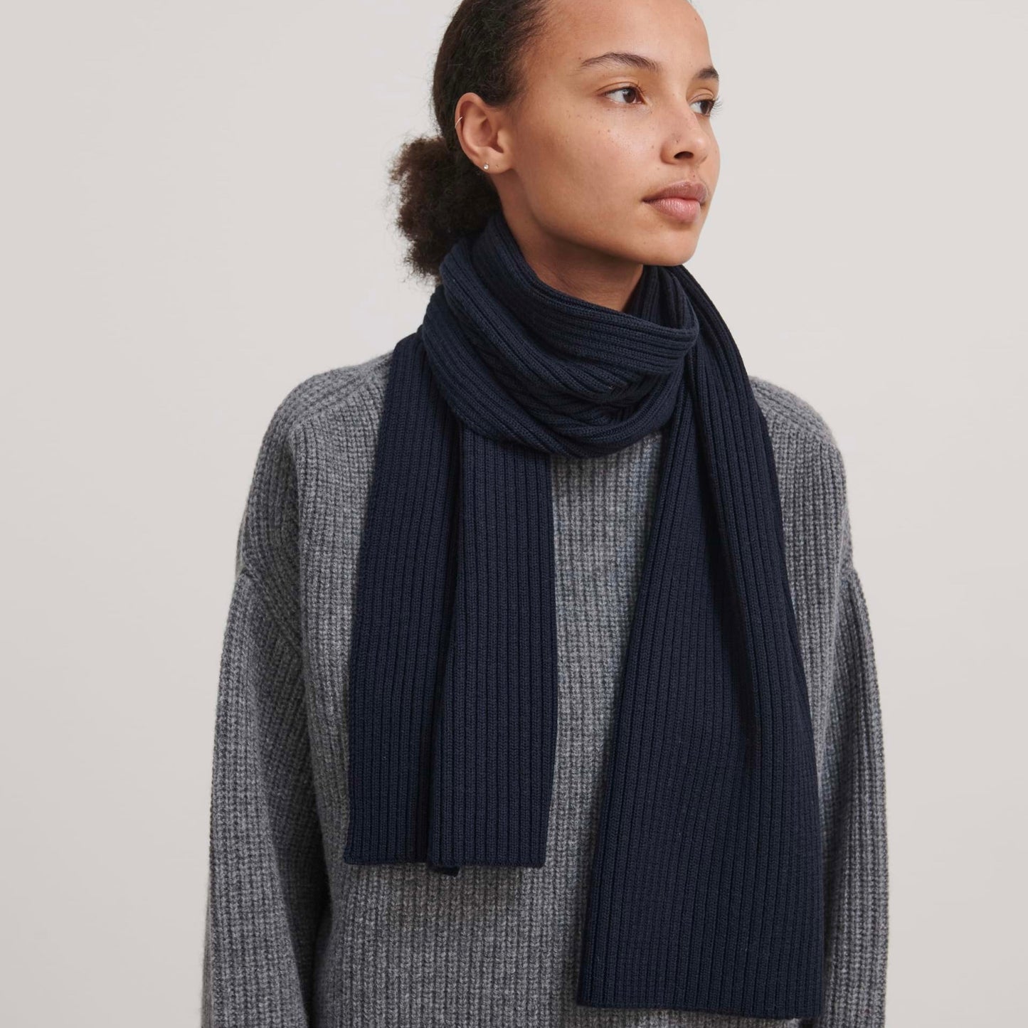 Merino Scarf, dark navy - FUB