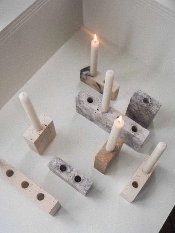 Epode, Travertin silver , Lysestage fire lys - Wabi Sabi Nordic
