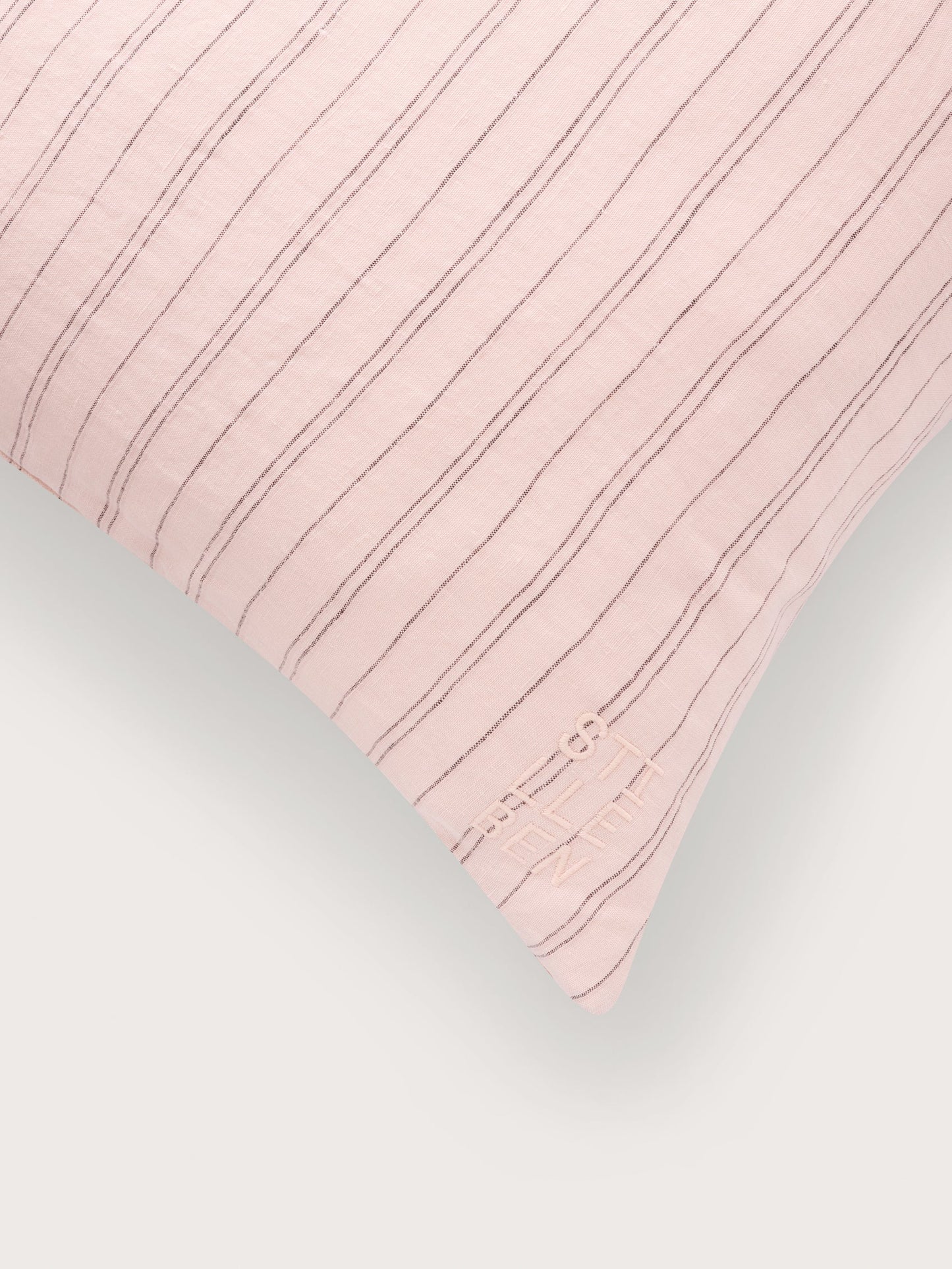 Pudebetræk - 50 x 50 cm - Striped Rose - Stilleben