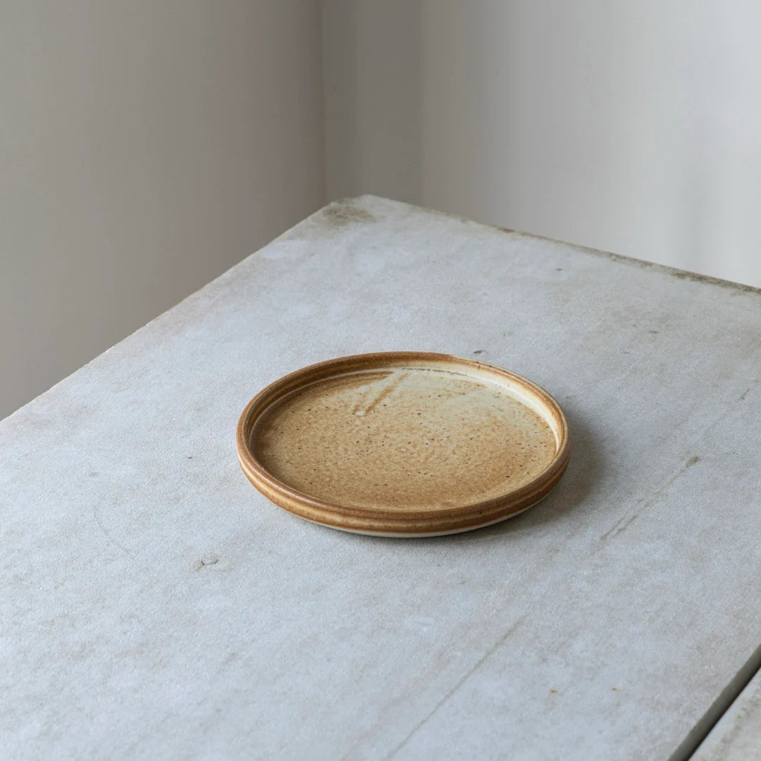 Oda Tallerken Lille, Brun - Julie Damhus