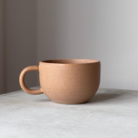 Oktober Tekop, Latte - Julie Damhus Studio