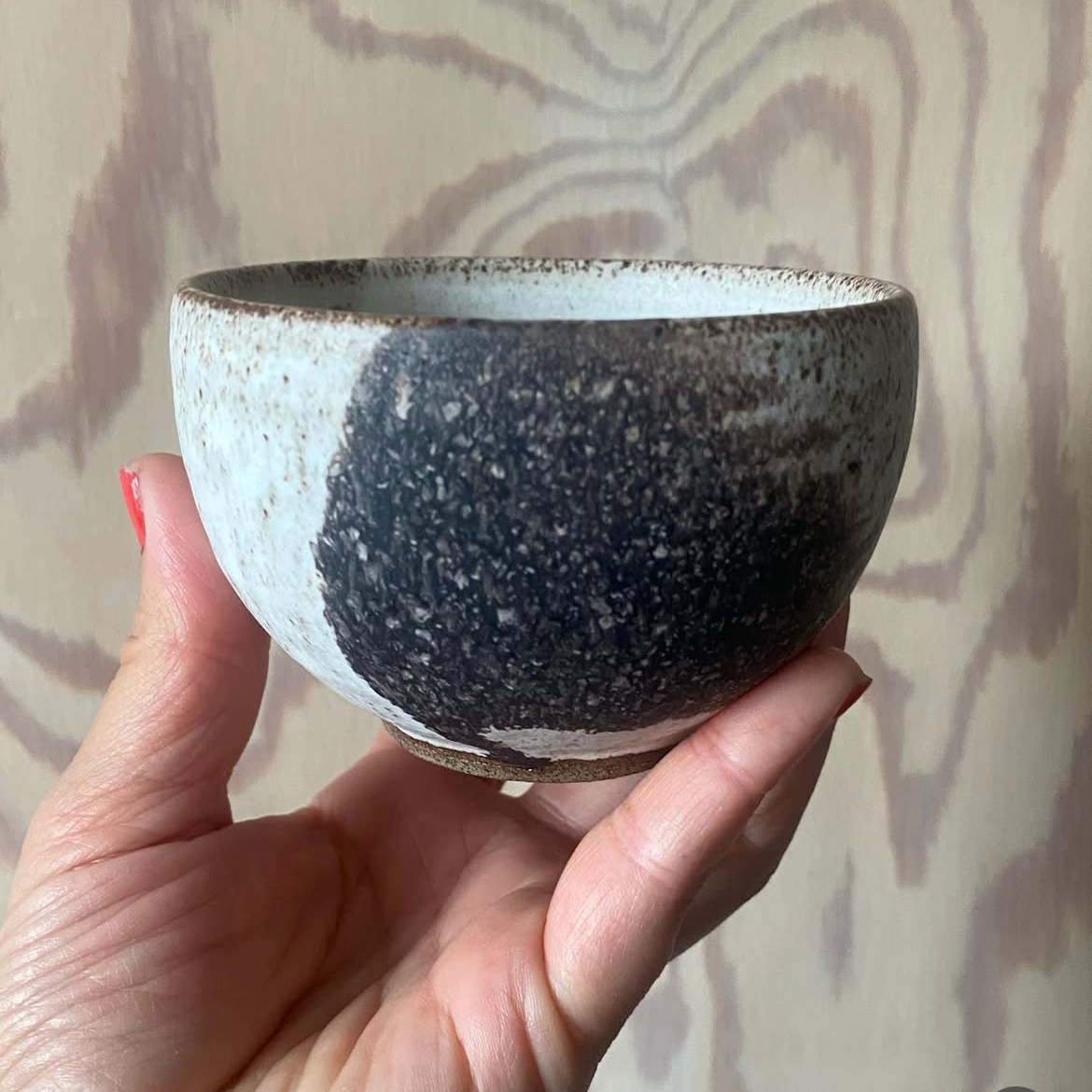 “Brun Strøg” kop - Atelier Tovsig
