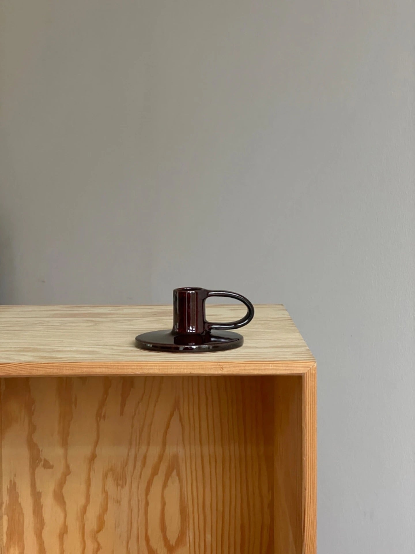 Lysestage med hank, "Coffee" - Handmade by Marle