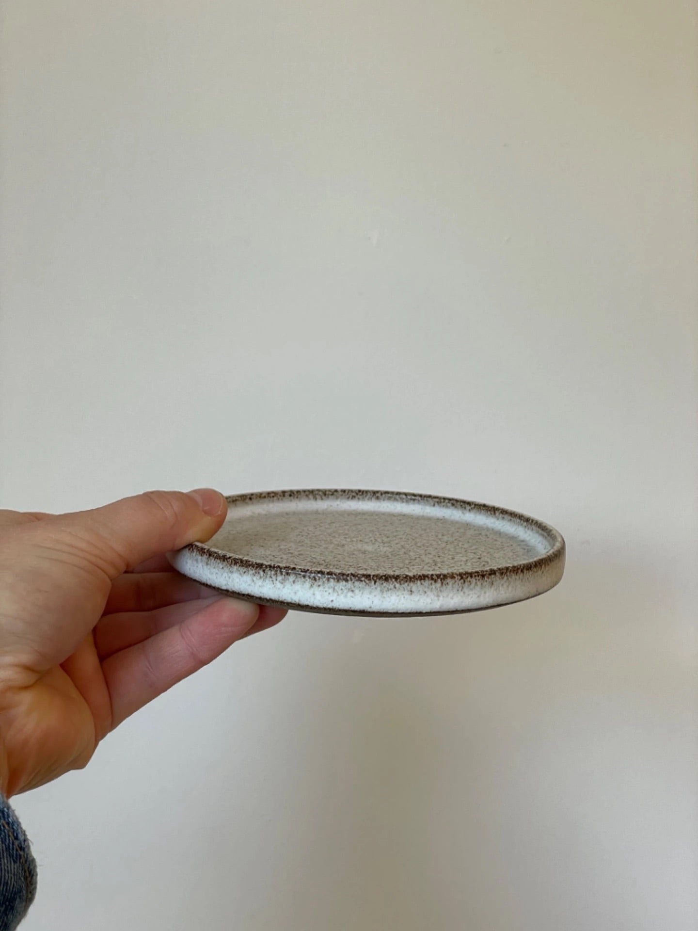 Lille tallerken, "Grey moon" - Handmade by Marle