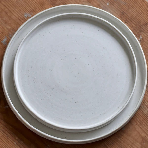 Large Plate - Plain - Måne Ceramics Studio