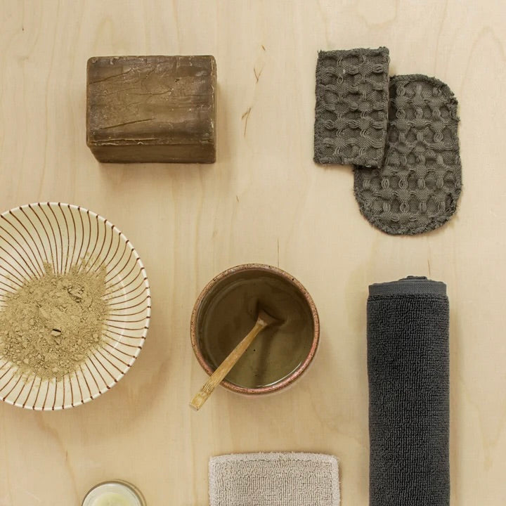 BIG WAFFLE MAKEUP PADS - 225 CLAY - The Organic Company
