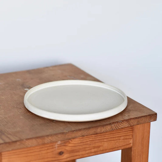 Medium Plate - Plain - Måne Ceramics Studio
