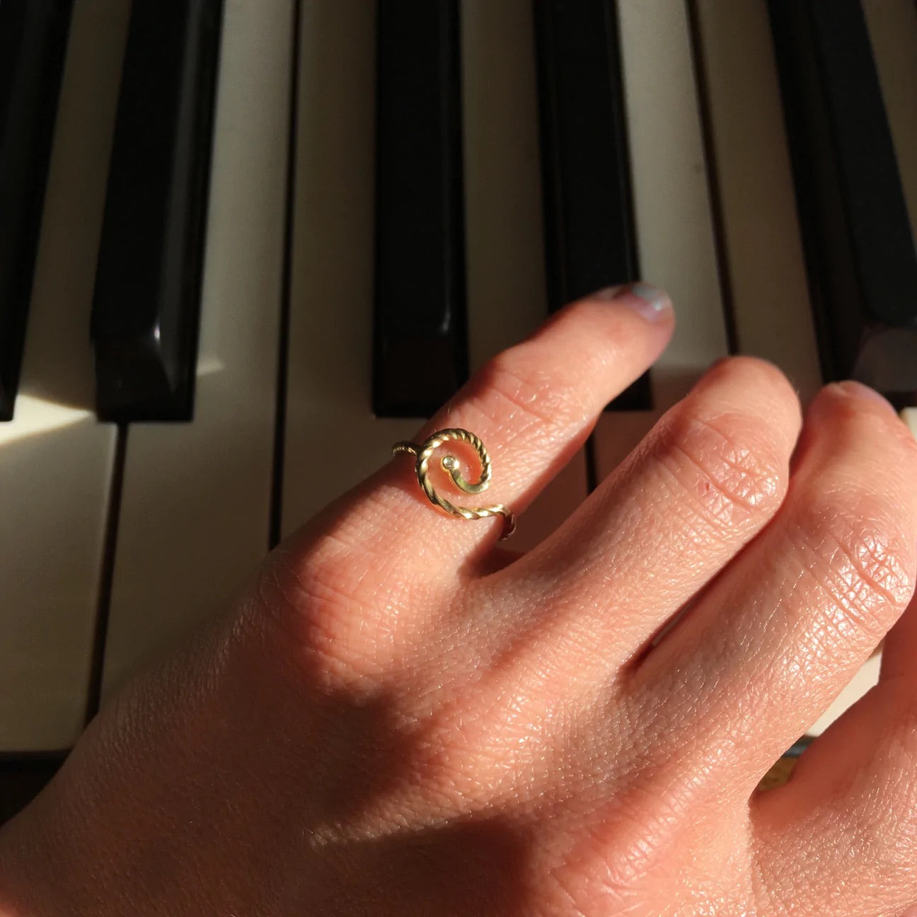 Nova Ring, Guld - Lemon Honey Jewellery