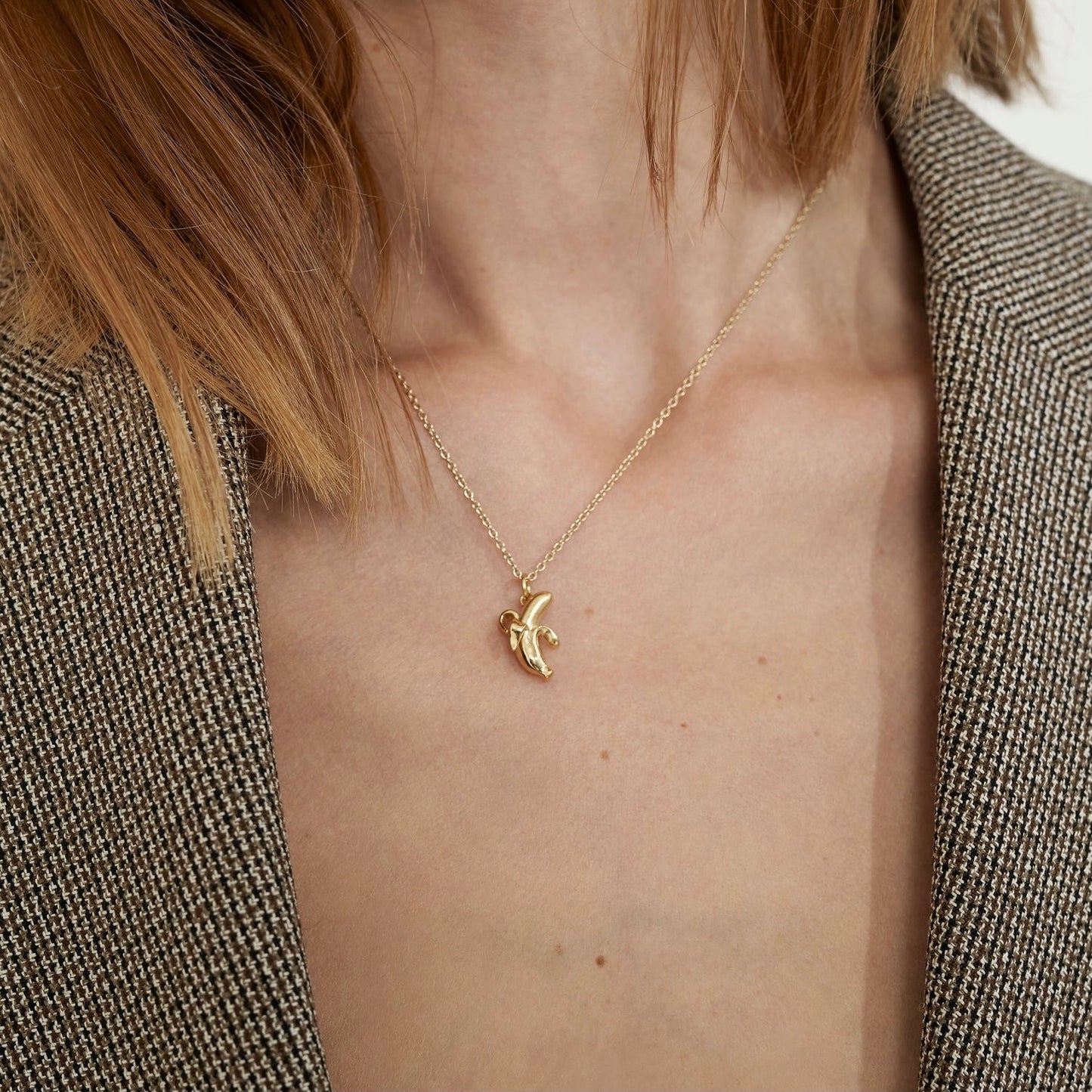 Peeled Banana Charm, Gold - Trine Tuxen