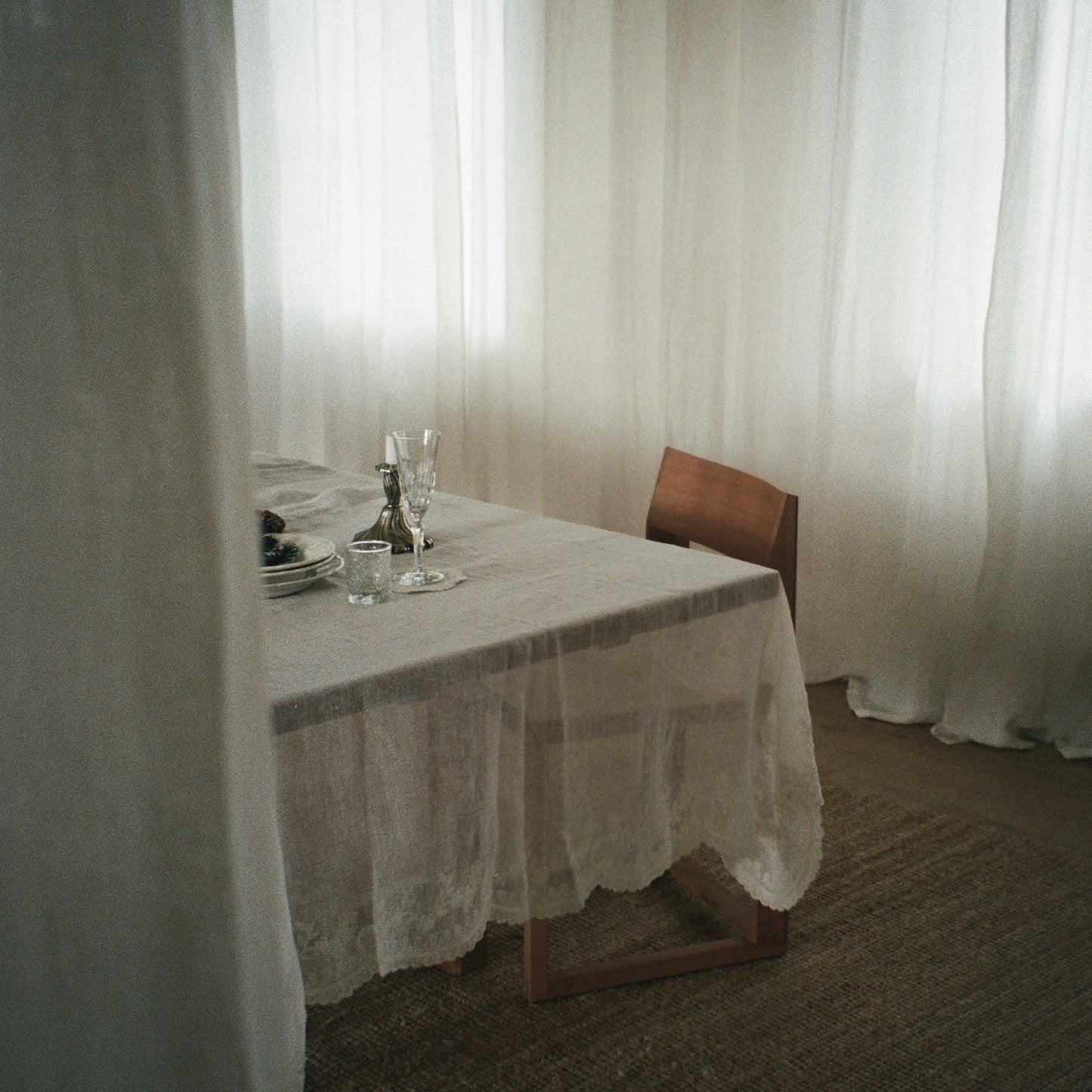 Heims Embroidery Table Cloth, 140x220