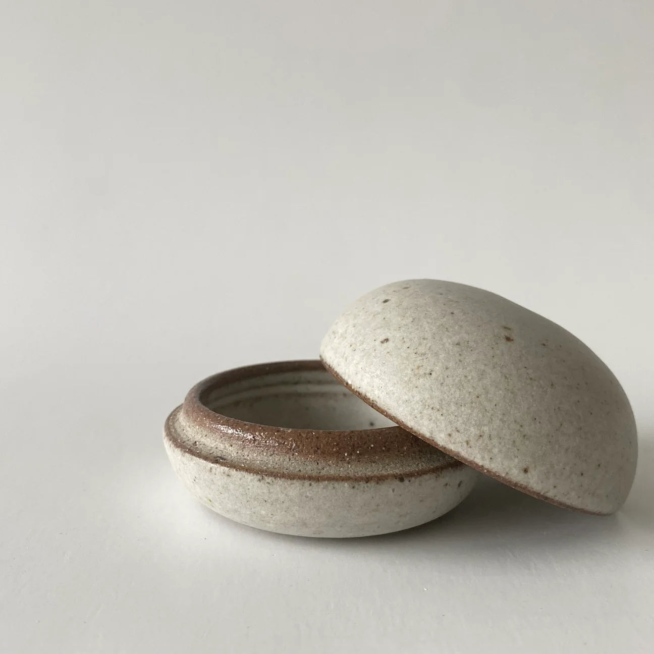 Lidded Jar, Grey (Small)- Viki Weiland
