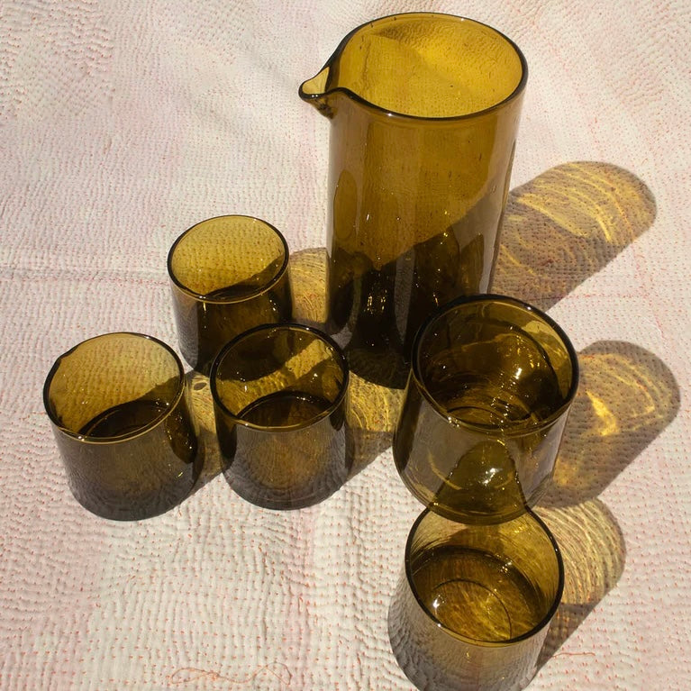 Mundblæst kande lavet af genbrugsglas, Amber  - Craft Sisters