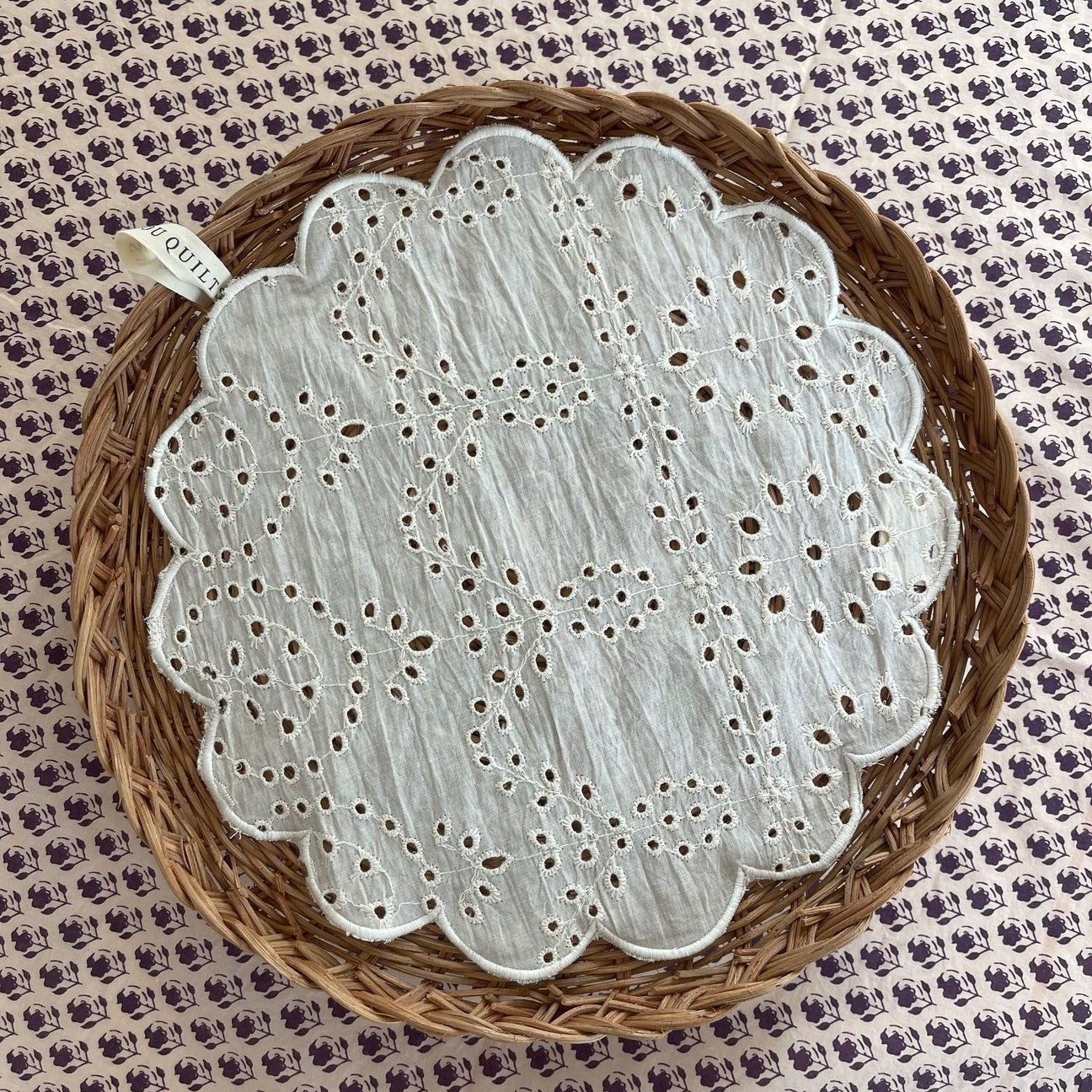 Embroidery anglasie kurveserviet - Jou Quilts