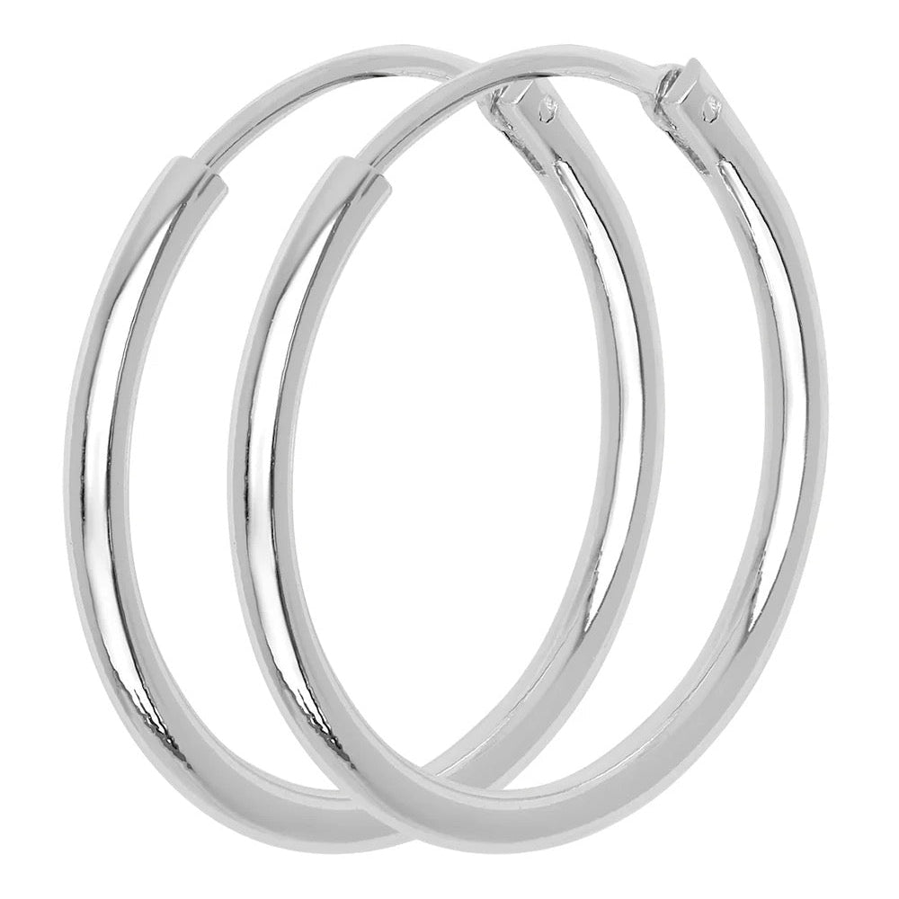 Manchester, Forsølvet øreringe 2,0