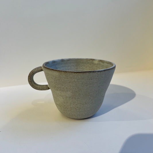 Wavy cup w/ Handle, Grey - Viki Weiland