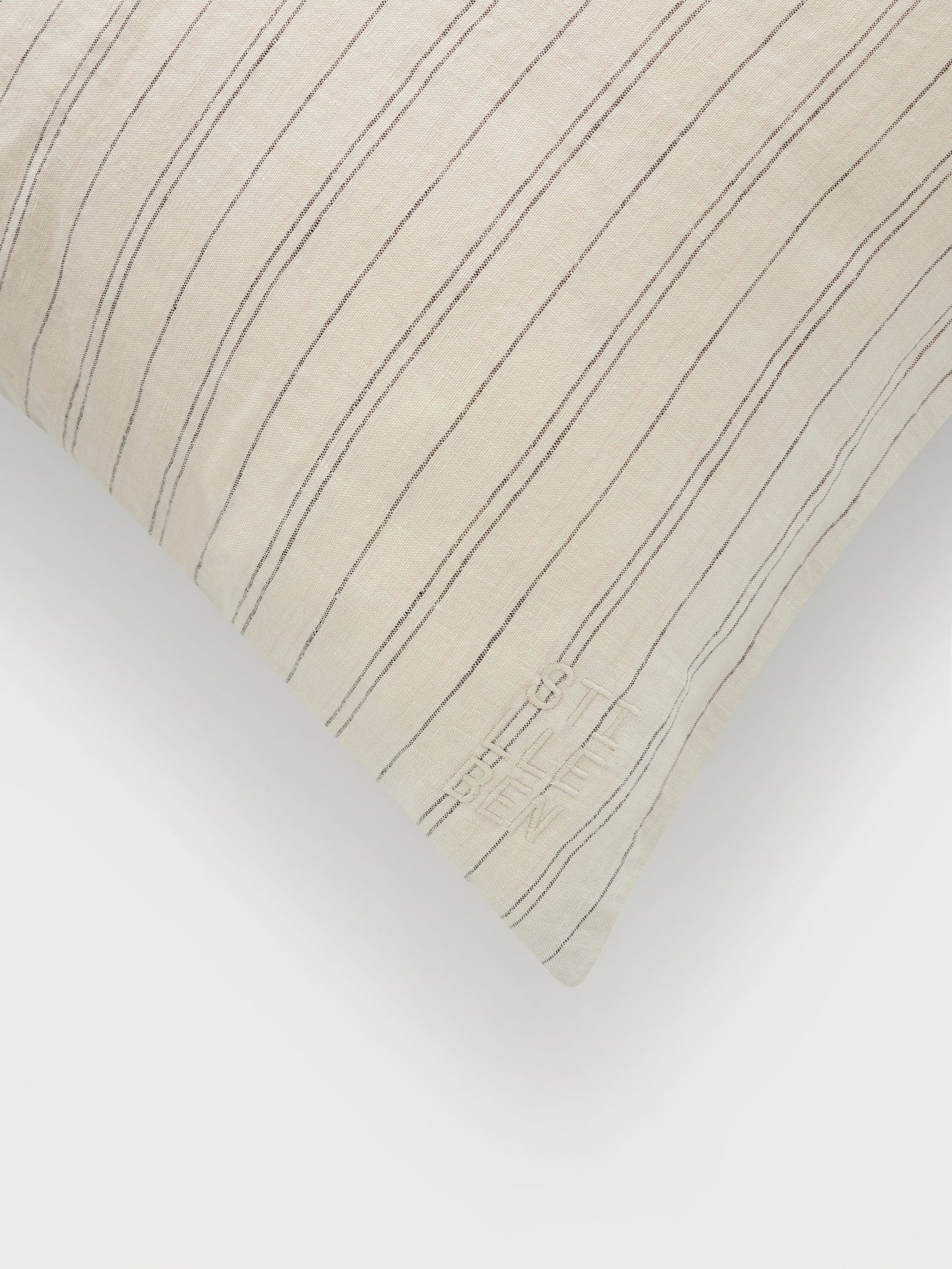 Pudebetræk - 50 x 50 cm - Striped Beige - Stilleben