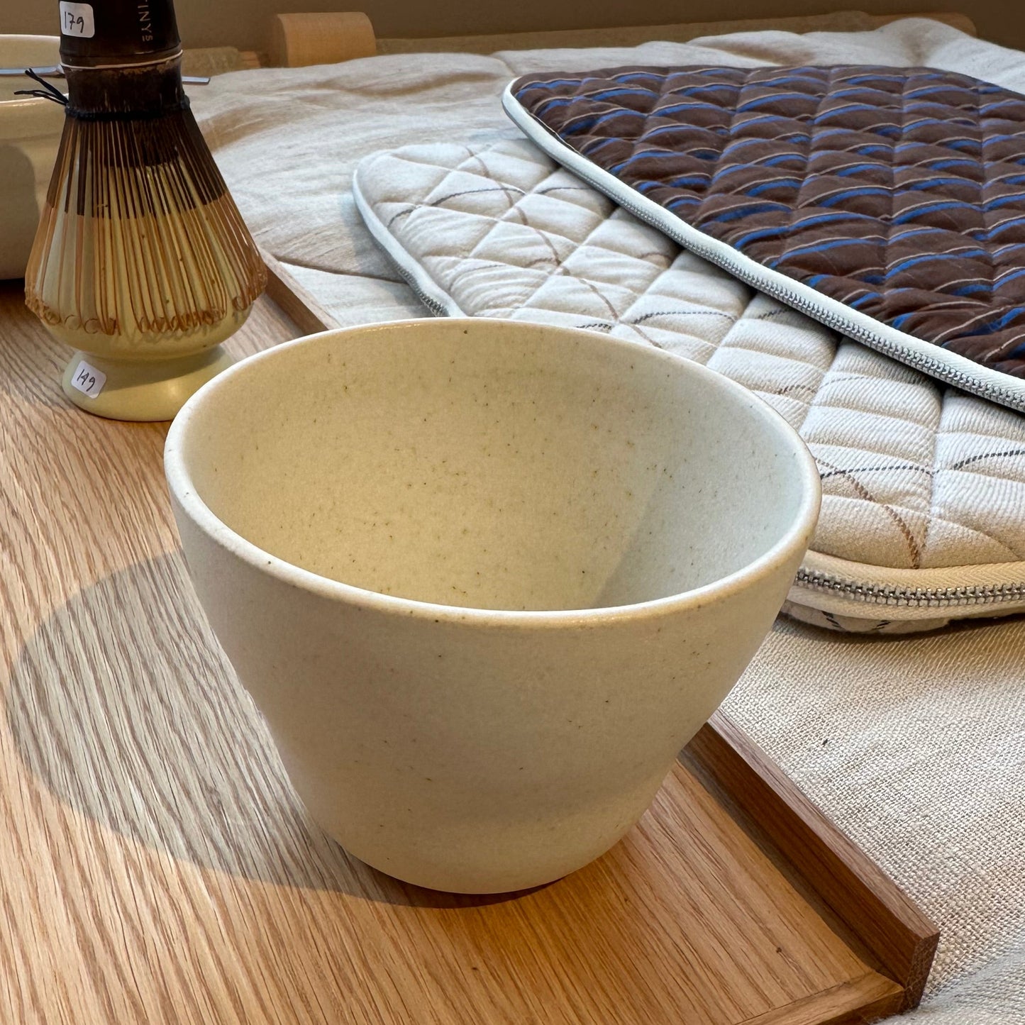 Wavy cup, White - Viki Weiland