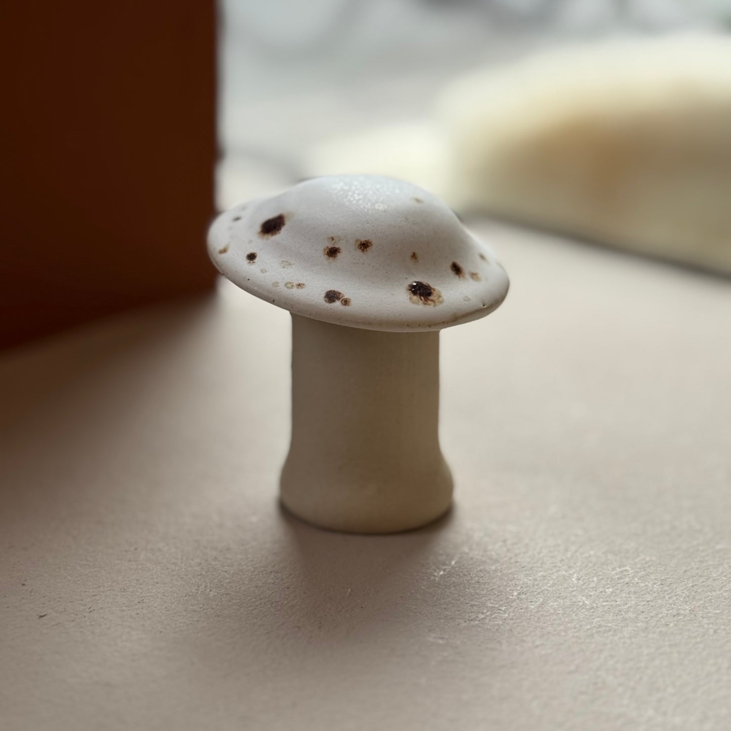 Svamp I Keramik, Flat White - Julie Damhus