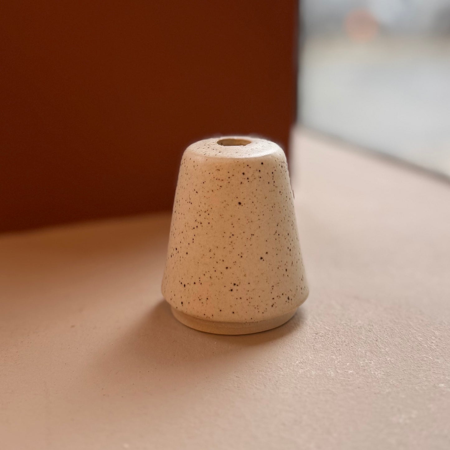 Tybo vase, Eggshell White