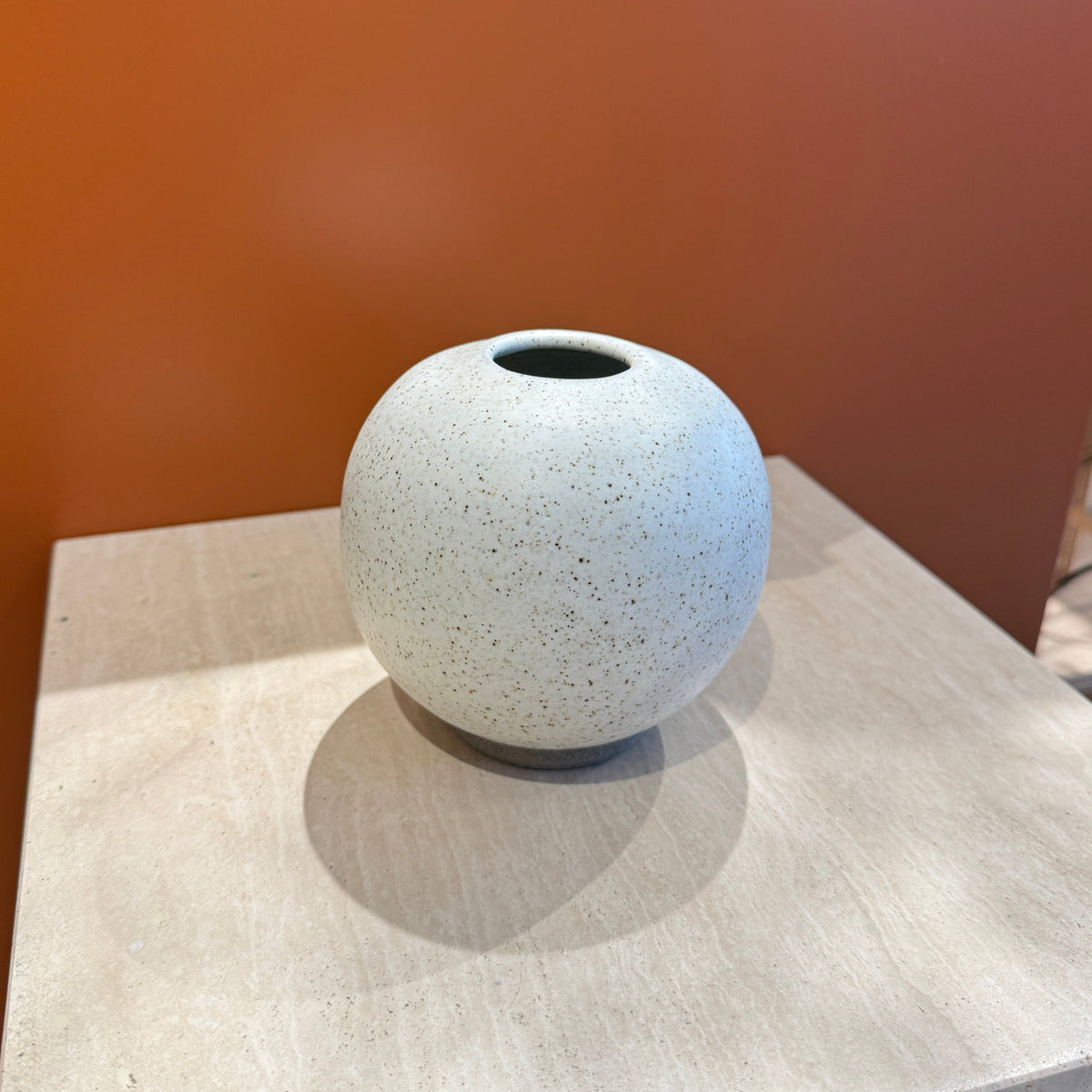 Tybo vase 3