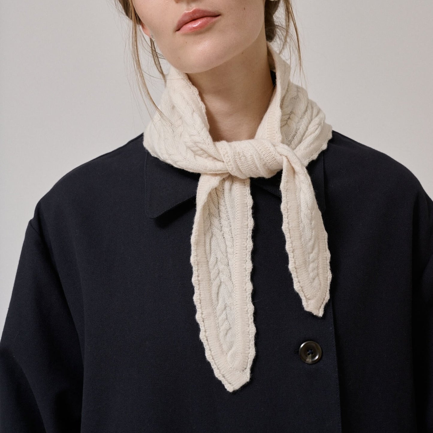 Meadow triangle scarf - White sand