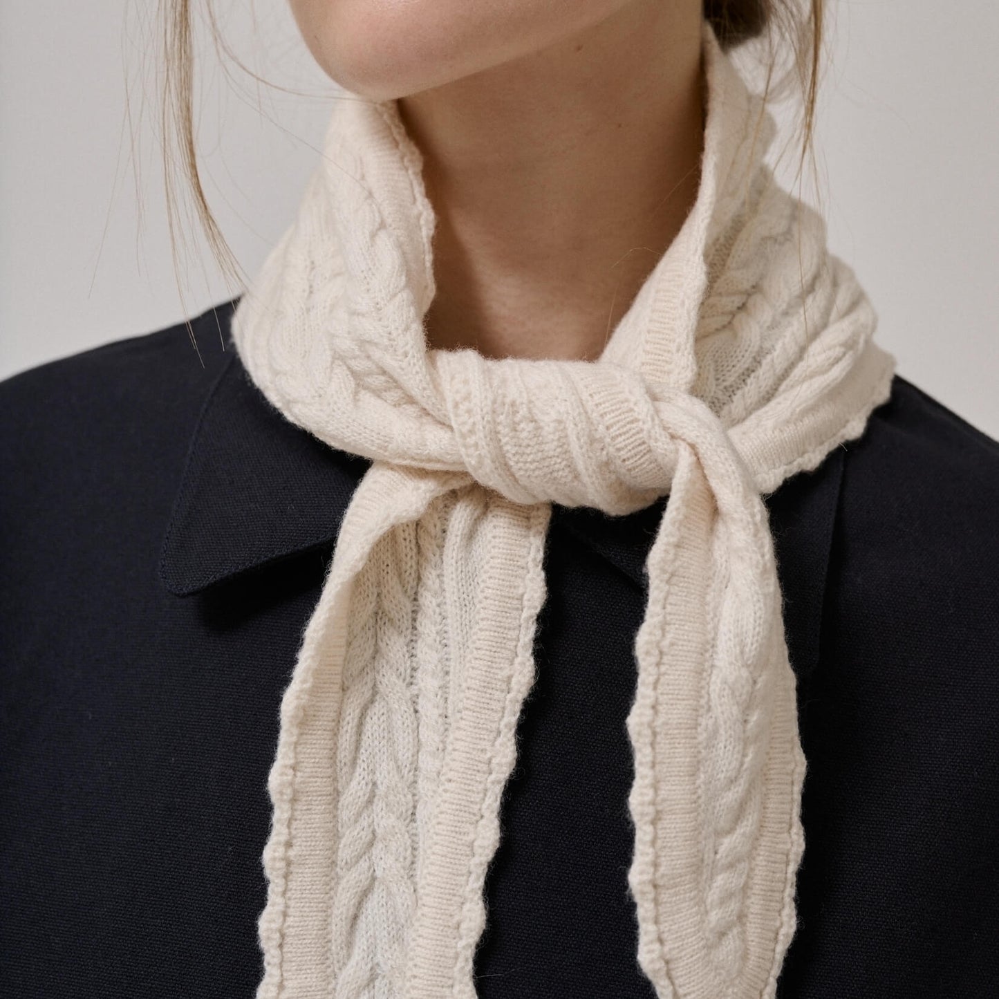 Meadow triangle scarf - White sand