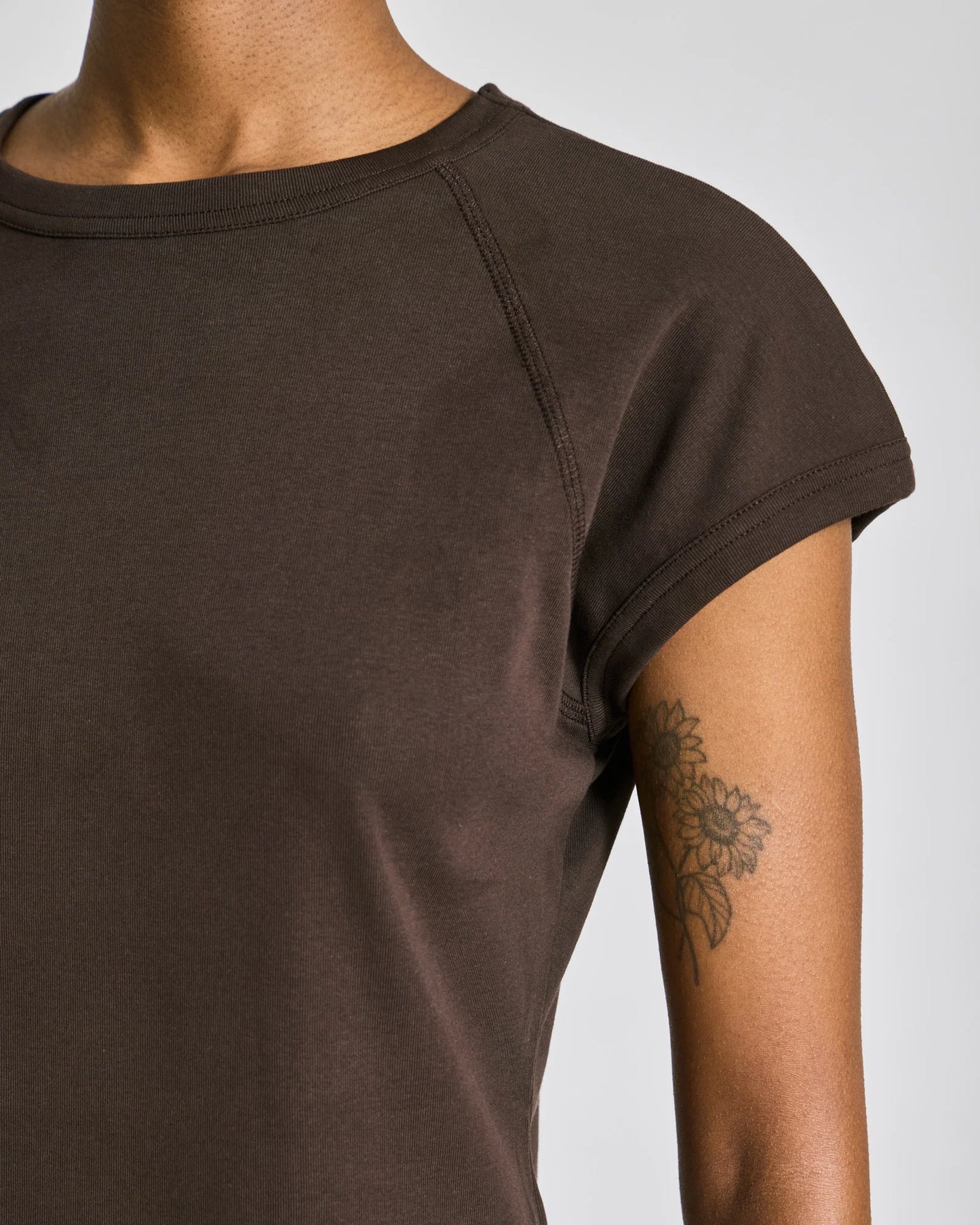 Malou Tee - Mulch