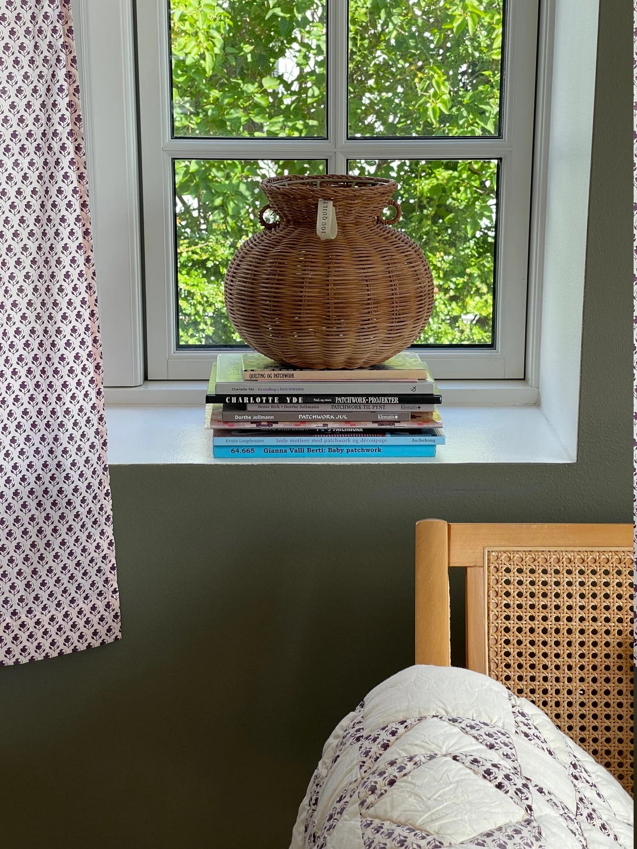 JOU rattan small vase