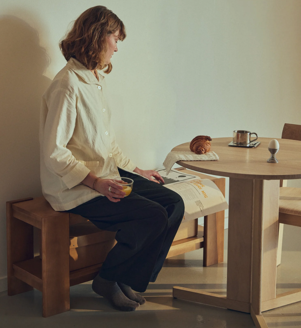 Trefoil Round Table Ø75 3 Legs, White Oak