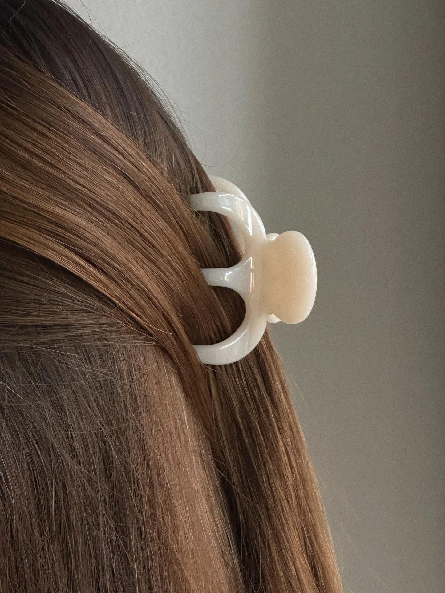 Alberte Claw, Oyster White - Pico Copenhagen