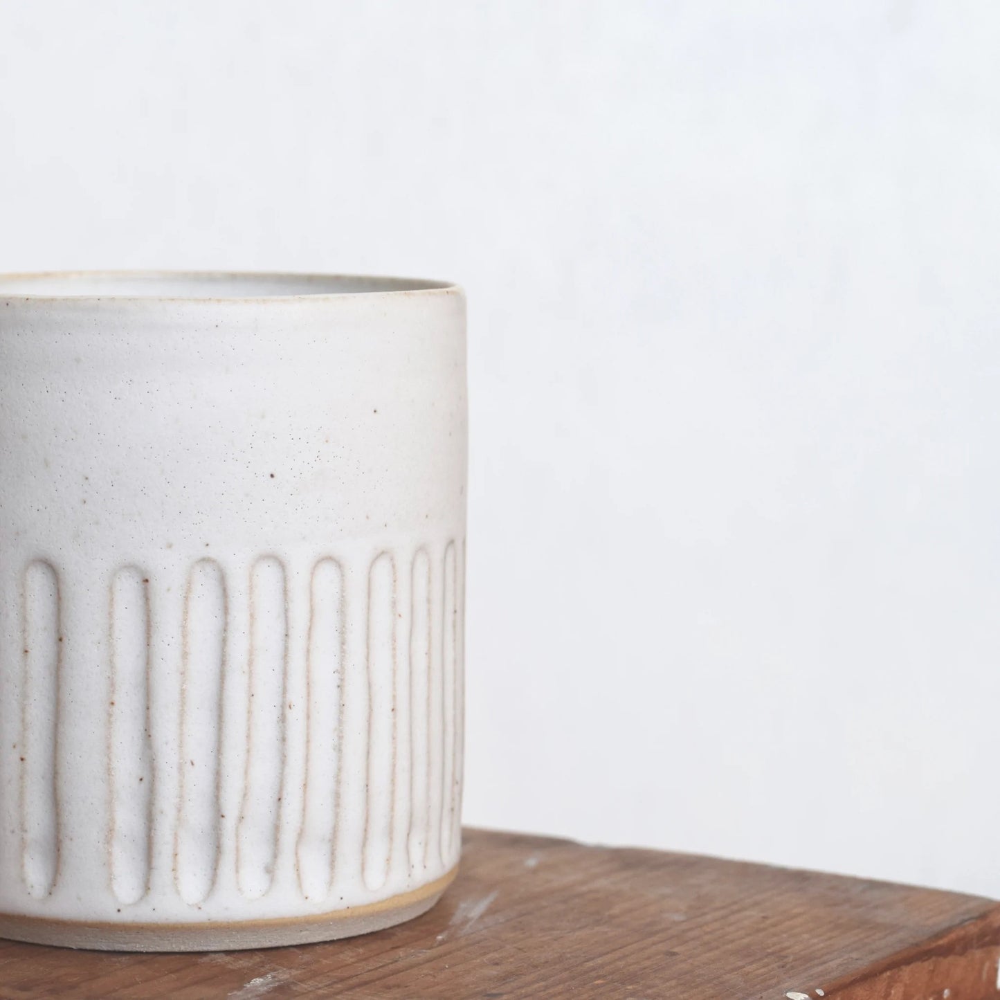 Handcup, Carved - Måne Ceramics Studio